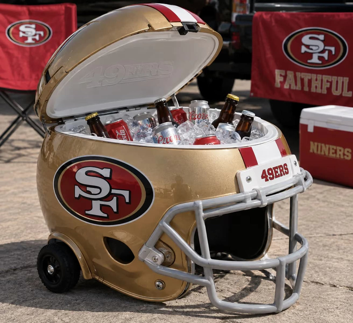 https://iceyhelmet.com/_next/image?url=%2Fproducts%2Fteams%2F49ers.webp&w=2048&q=75