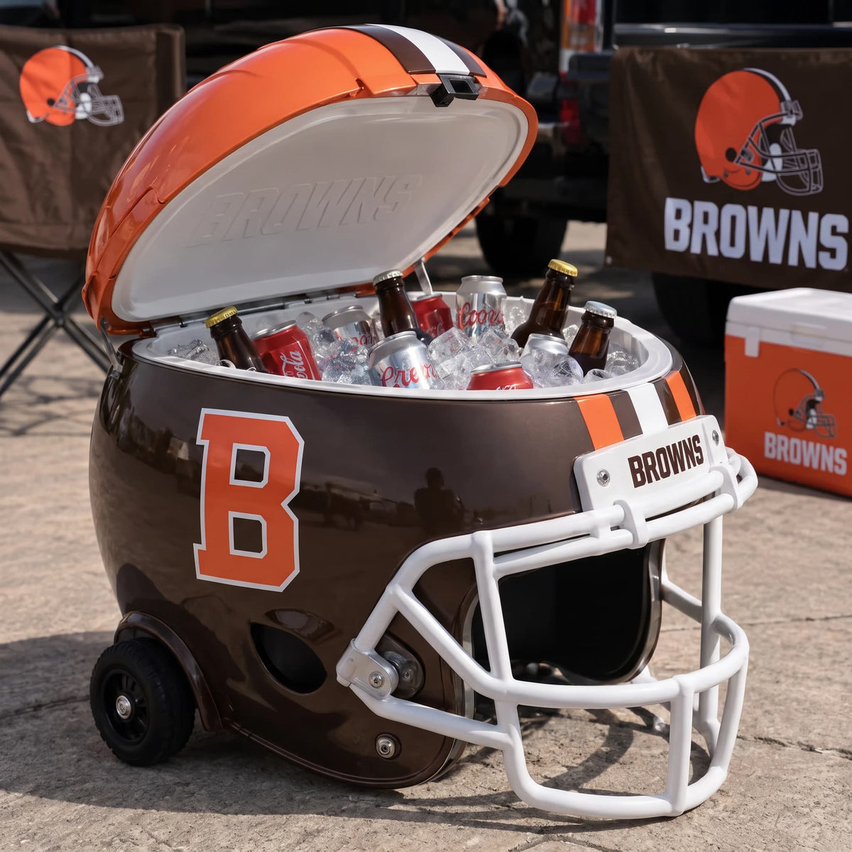 https://iceyhelmet.com/_next/image?url=%2Fproducts%2Fteams%2Fbrowns.webp&w=2048&q=75
